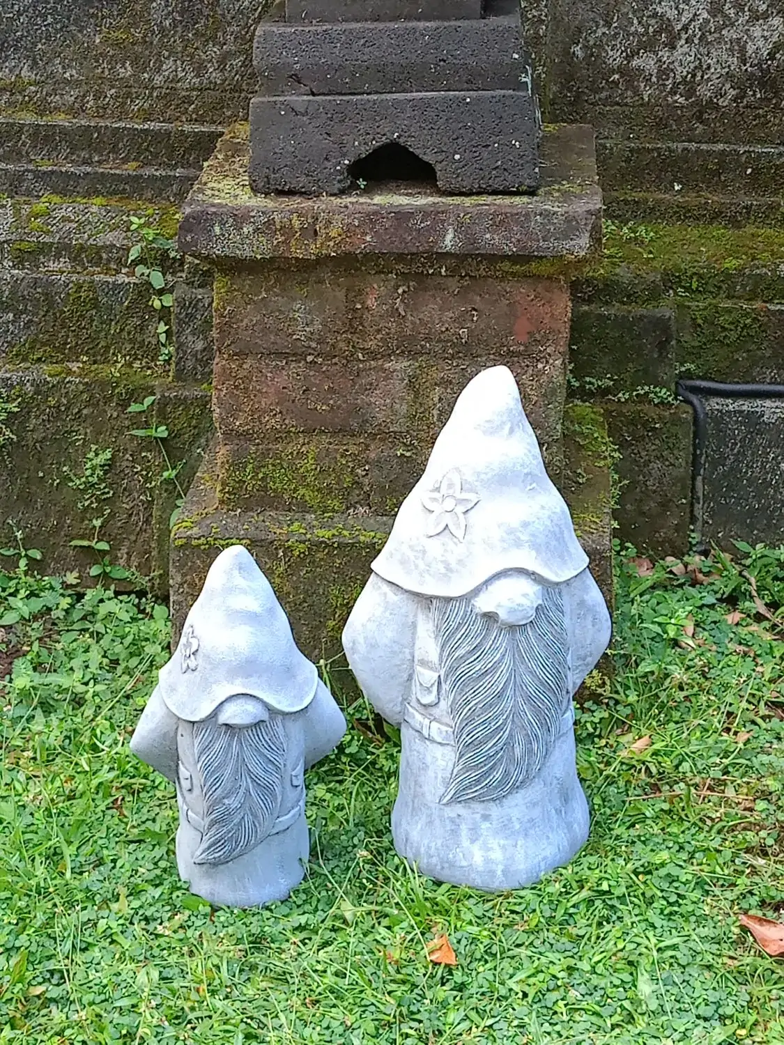 Artikelbild 3 des Artikels “Gwydion - Kleiner stehender Zauberer, 30cm H | Steinguss “